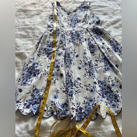 For Cynthia XL White w/Blue Floral Print Sleeveless MidAxi Dress - Picture 11 of 14